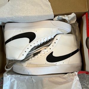 Nike Blazer Mid ‘77